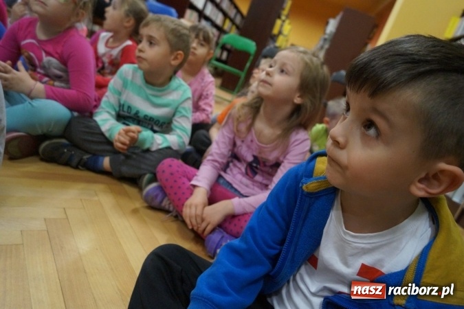 Zdjęcie w galerii na portalu naszraciborz.pl: Pisarz Wiesław Drabik gościem biblioteki w Nędzy  wiadomości z regionu