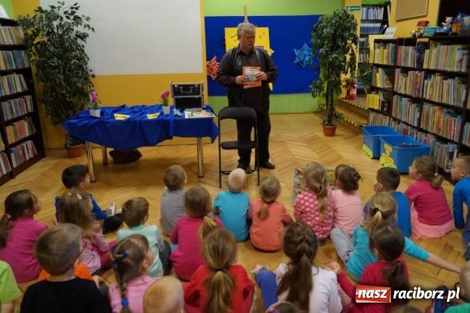 Zdjęcie w galerii na portalu naszraciborz.pl: Pisarz Wiesław Drabik gościem biblioteki w Nędzy  wiadomości z regionu