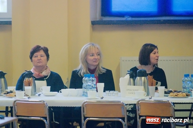 Zdjęcie w galerii na portalu naszraciborz.pl: VI powiatowy Konkurs Wiedzy Ekonomicznej za nami. Gimnazjaliści z Kuźni Raciborskiej najlepsi wiadomości z regionu