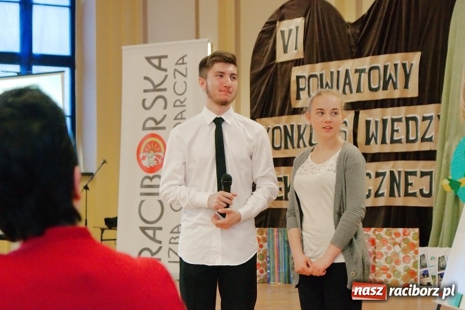 Zdjęcie w galerii na portalu naszraciborz.pl: VI powiatowy Konkurs Wiedzy Ekonomicznej za nami. Gimnazjaliści z Kuźni Raciborskiej najlepsi wiadomości z regionu