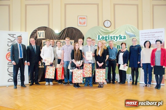 Zdjęcie w galerii na portalu naszraciborz.pl: VI powiatowy Konkurs Wiedzy Ekonomicznej za nami. Gimnazjaliści z Kuźni Raciborskiej najlepsi wiadomości z regionu