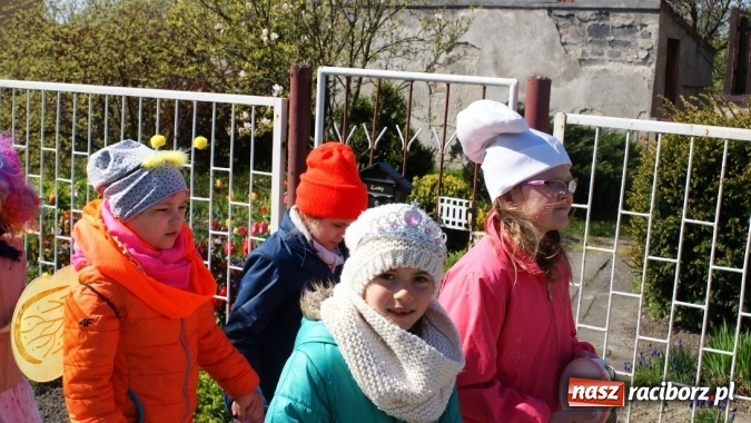 Zdjęcie w galerii na portalu naszraciborz.pl: Parada bajkowych postaci w bibliotece w Brzeziu  wiadomości z regionu