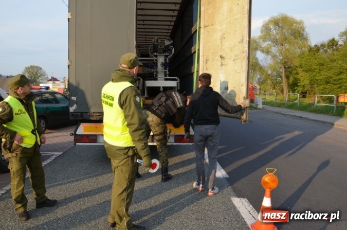 Zdjęcie w galerii na portalu naszraciborz.pl: ŚMOSG przeprowadził ćwiczenia z zakresu tymczasowego przywr&oacute;cenia kontroli granicznej wiadomości z regionu