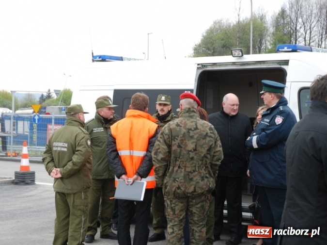 Zdjęcie w galerii na portalu naszraciborz.pl: ŚMOSG przeprowadził ćwiczenia z zakresu tymczasowego przywr&oacute;cenia kontroli granicznej wiadomości z regionu