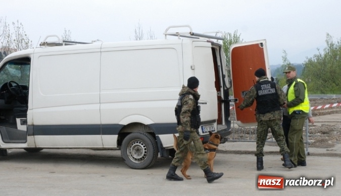 Zdjęcie w galerii na portalu naszraciborz.pl: ŚMOSG przeprowadził ćwiczenia z zakresu tymczasowego przywr&oacute;cenia kontroli granicznej wiadomości z regionu