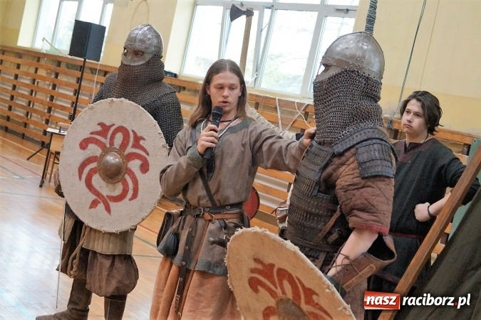 Zdjęcie w galerii na portalu naszraciborz.pl: Rocznica chrztu Polski z żywą lekcją historii w Nędzy  wiadomości z regionu