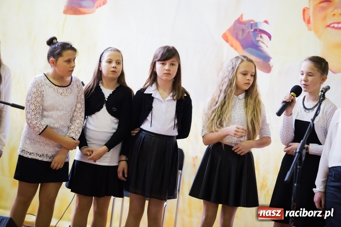 Zdjęcie w galerii na portalu naszraciborz.pl: VI Festiwal Pozytywnych Wartości w Bieńkowicach wiadomości z regionu