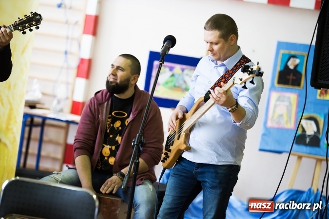 Zdjęcie w galerii na portalu naszraciborz.pl: VI Festiwal Pozytywnych Wartości w Bieńkowicach wiadomości z regionu