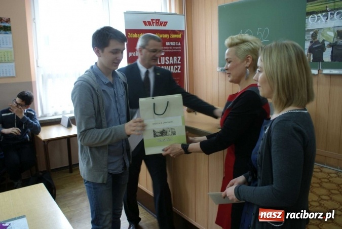 Zdjęcie w galerii na portalu naszraciborz.pl: IT English - konkurs w Mechaniku wiadomości z regionu