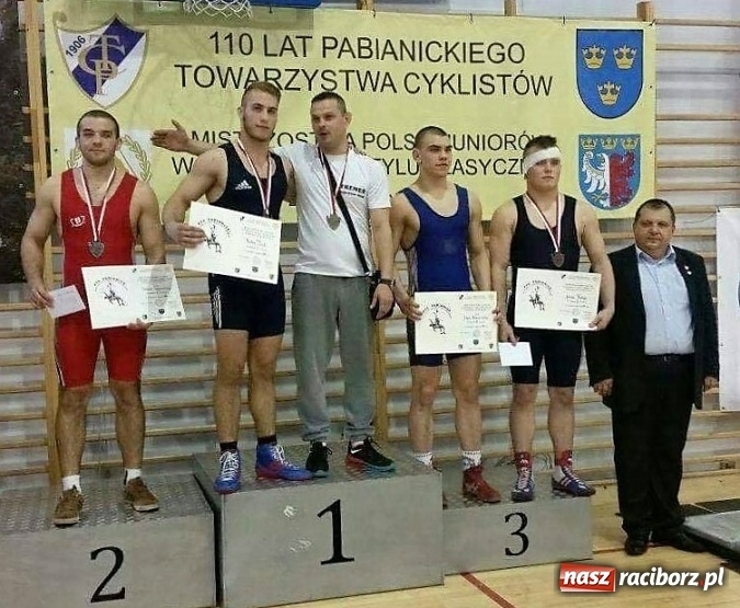 Zdjęcie w galerii na portalu naszraciborz.pl: Uczniowie SMS-u Mistrzami Polski Juniorów w zapasach  wiadomości z regionu