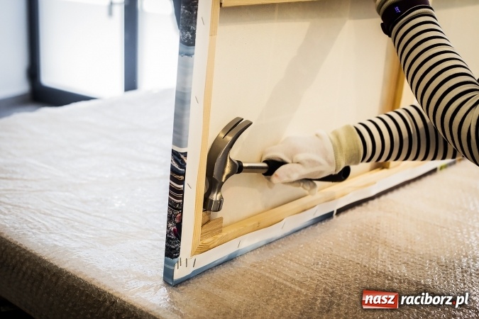 Zdjęcie w galerii na portalu naszraciborz.pl: Fotonaplotnie.pl – wspomnienia zatrzymane na płótnie wiadomości z regionu