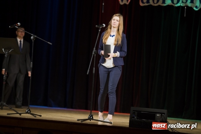 Zdjęcie w galerii na portalu naszraciborz.pl: CKZiU nr 1 pożegnało dziś swoich absolwentów. Po majówce matura wiadomości z regionu