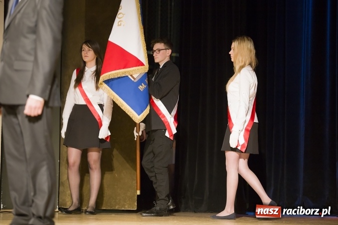 Zdjęcie w galerii na portalu naszraciborz.pl: CKZiU nr 1 pożegnało dziś swoich absolwentów. Po majówce matura wiadomości z regionu