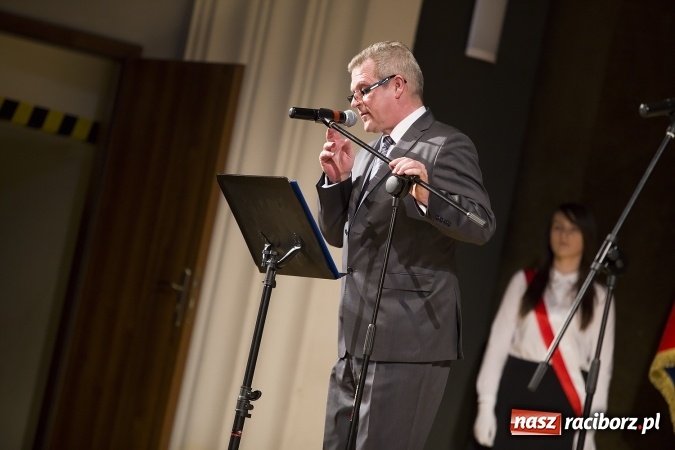 Zdjęcie w galerii na portalu naszraciborz.pl: CKZiU nr 1 pożegnało dziś swoich absolwentów. Po majówce matura wiadomości z regionu