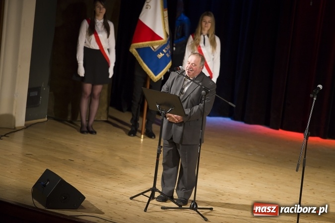 Zdjęcie w galerii na portalu naszraciborz.pl: CKZiU nr 1 pożegnało dziś swoich absolwentów. Po majówce matura wiadomości z regionu