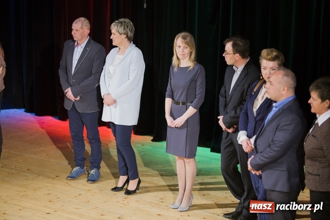 Zdjęcie w galerii na portalu naszraciborz.pl: CKZiU nr 1 pożegnało dziś swoich absolwentów. Po majówce matura wiadomości z regionu