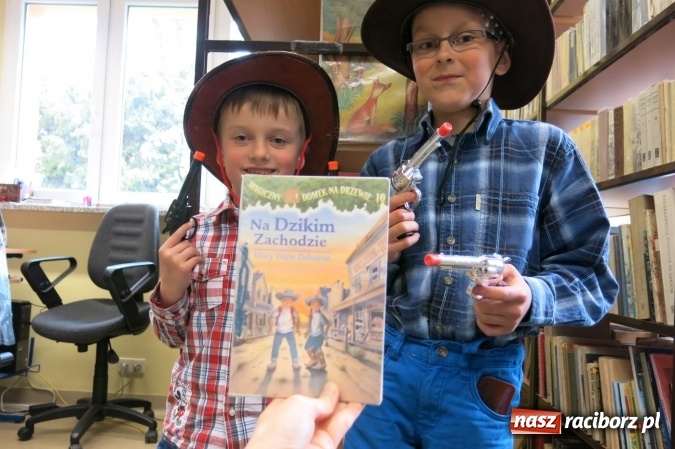 Zdjęcie w galerii na portalu naszraciborz.pl: Czytanie to magia – Tydzień Książki w bibliotece w Studziennej  wiadomości z regionu