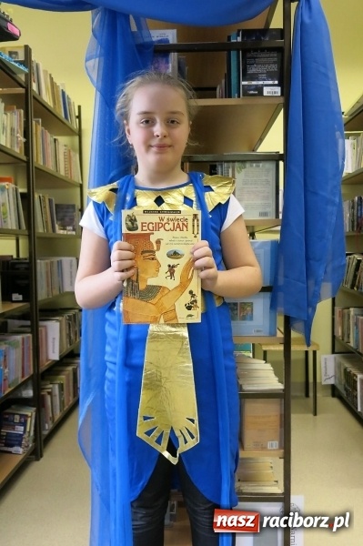 Zdjęcie w galerii na portalu naszraciborz.pl: Czytanie to magia – Tydzień Książki w bibliotece w Studziennej  wiadomości z regionu