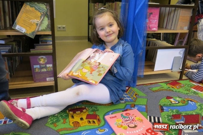 Zdjęcie w galerii na portalu naszraciborz.pl: Czytanie to magia – Tydzień Książki w bibliotece w Studziennej  wiadomości z regionu
