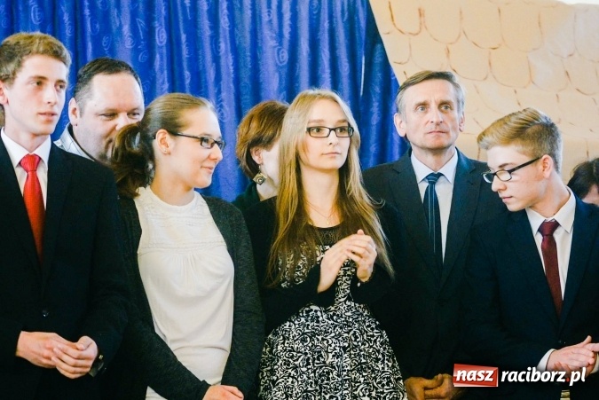 Zdjęcie w galerii na portalu naszraciborz.pl: II LO pożegnało maturzystów. Teraz już tylko egzamin dojrzałości wiadomości z regionu