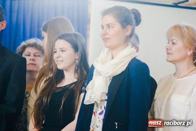 Zdjęcie w galerii na portalu naszraciborz.pl: II LO pożegnało maturzystów. Teraz już tylko egzamin dojrzałości wiadomości z regionu