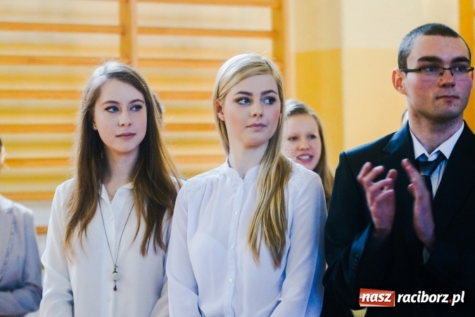 Zdjęcie w galerii na portalu naszraciborz.pl: II LO pożegnało maturzystów. Teraz już tylko egzamin dojrzałości wiadomości z regionu