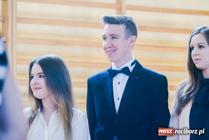 Zdjęcie w galerii na portalu naszraciborz.pl: II LO pożegnało maturzystów. Teraz już tylko egzamin dojrzałości wiadomości z regionu
