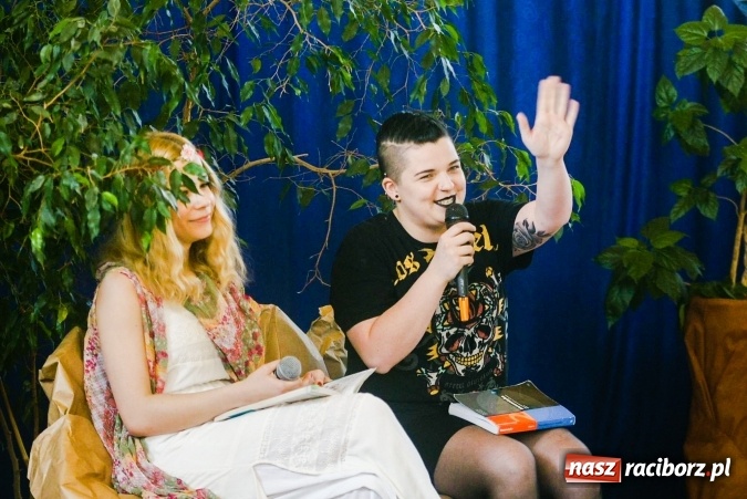 Zdjęcie w galerii na portalu naszraciborz.pl: II LO pożegnało maturzystów. Teraz już tylko egzamin dojrzałości wiadomości z regionu