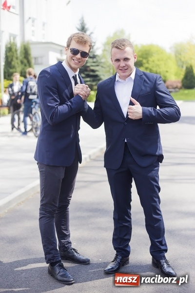 Zdjęcie w galerii na portalu naszraciborz.pl: II LO pożegnało maturzystów. Teraz już tylko egzamin dojrzałości wiadomości z regionu