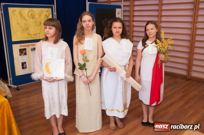 Zdjęcie w galerii na portalu naszraciborz.pl: W świecie bogów i herosów – powiatowy turniej mitologiczny w Szkole Podstawowej nr 18 w Raciborzu wiadomości z regionu