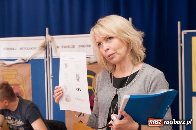 Zdjęcie w galerii na portalu naszraciborz.pl: W świecie bogów i herosów – powiatowy turniej mitologiczny w Szkole Podstawowej nr 18 w Raciborzu wiadomości z regionu