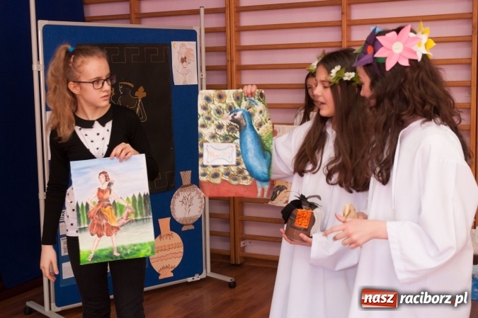 Zdjęcie w galerii na portalu naszraciborz.pl: W świecie bogów i herosów – powiatowy turniej mitologiczny w Szkole Podstawowej nr 18 w Raciborzu wiadomości z regionu