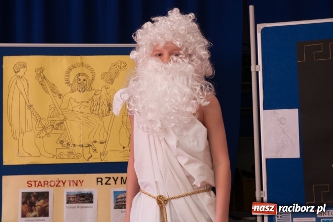 Zdjęcie w galerii na portalu naszraciborz.pl: W świecie bogów i herosów – powiatowy turniej mitologiczny w Szkole Podstawowej nr 18 w Raciborzu wiadomości z regionu