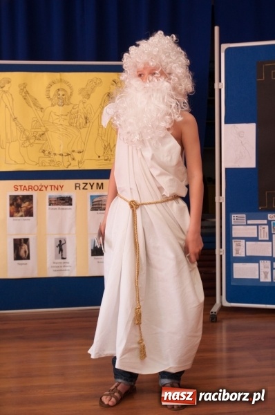 Zdjęcie w galerii na portalu naszraciborz.pl: W świecie bogów i herosów – powiatowy turniej mitologiczny w Szkole Podstawowej nr 18 w Raciborzu wiadomości z regionu