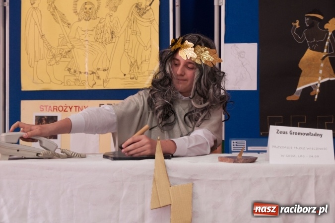 Zdjęcie w galerii na portalu naszraciborz.pl: W świecie bogów i herosów – powiatowy turniej mitologiczny w Szkole Podstawowej nr 18 w Raciborzu wiadomości z regionu