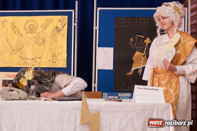 Zdjęcie w galerii na portalu naszraciborz.pl: W świecie bogów i herosów – powiatowy turniej mitologiczny w Szkole Podstawowej nr 18 w Raciborzu wiadomości z regionu