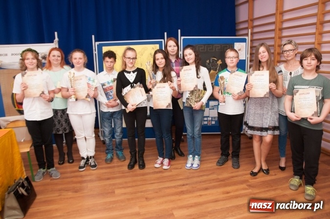 Zdjęcie w galerii na portalu naszraciborz.pl: W świecie bogów i herosów – powiatowy turniej mitologiczny w Szkole Podstawowej nr 18 w Raciborzu wiadomości z regionu