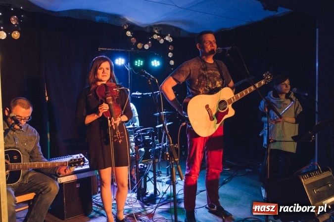 Zdjęcie w galerii na portalu naszraciborz.pl: Cisza Jak Ta zabrzmiała na Końcu Świata wiadomości z regionu