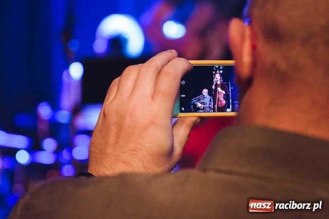 Zdjęcie w galerii na portalu naszraciborz.pl: Cisza Jak Ta zabrzmiała na Końcu Świata wiadomości z regionu