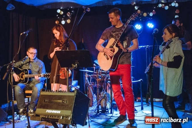 Zdjęcie w galerii na portalu naszraciborz.pl: Cisza Jak Ta zabrzmiała na Końcu Świata wiadomości z regionu