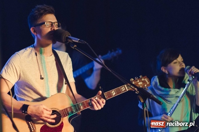 Zdjęcie w galerii na portalu naszraciborz.pl: Cisza Jak Ta zabrzmiała na Końcu Świata wiadomości z regionu