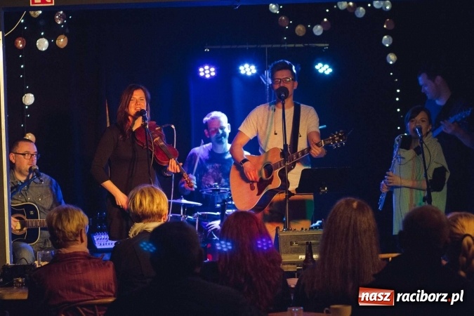 Zdjęcie w galerii na portalu naszraciborz.pl: Cisza Jak Ta zabrzmiała na Końcu Świata wiadomości z regionu