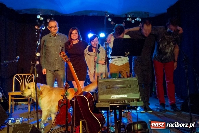 Zdjęcie w galerii na portalu naszraciborz.pl: Cisza Jak Ta zabrzmiała na Końcu Świata wiadomości z regionu