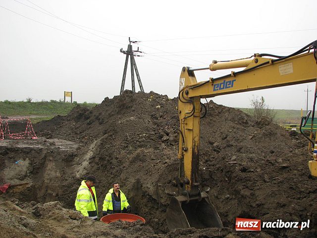 Zdjęcie w galerii na portalu naszraciborz.pl: Za miesiąc otwarcie mostu Ulga, ale... wiadomości z regionu