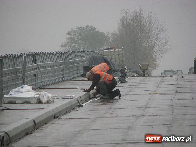 Zdjęcie w galerii na portalu naszraciborz.pl: Za miesiąc otwarcie mostu Ulga, ale... wiadomości z regionu