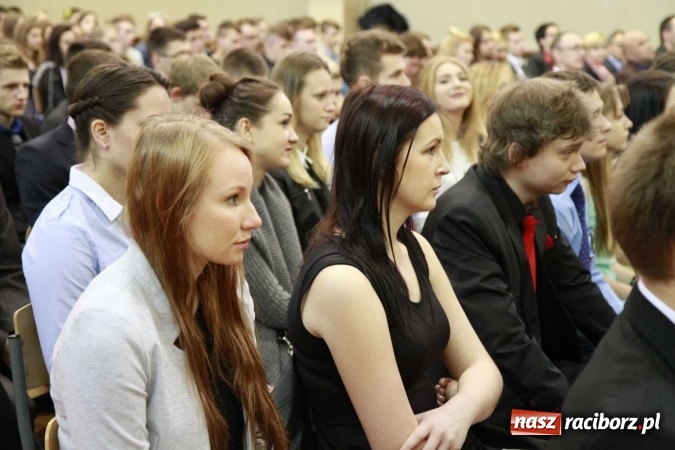 Zdjęcie w galerii na portalu naszraciborz.pl: ZSOMS pożegnał wczoraj swoich maturzystów wiadomości z regionu