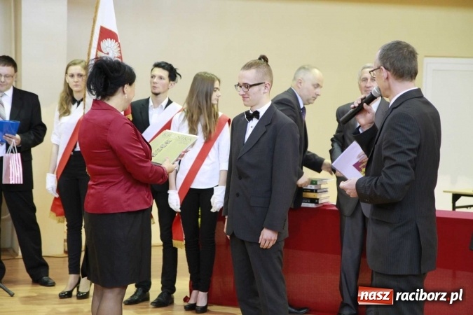 Zdjęcie w galerii na portalu naszraciborz.pl: ZSOMS pożegnał wczoraj swoich maturzystów wiadomości z regionu