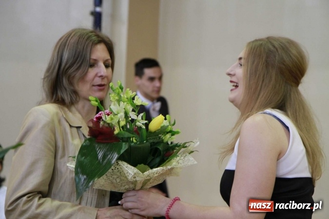 Zdjęcie w galerii na portalu naszraciborz.pl: ZSOMS pożegnał wczoraj swoich maturzystów wiadomości z regionu