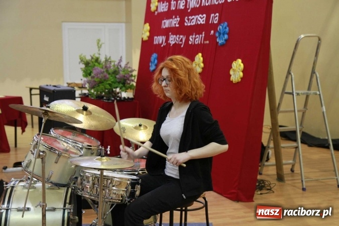 Zdjęcie w galerii na portalu naszraciborz.pl: ZSOMS pożegnał wczoraj swoich maturzystów wiadomości z regionu