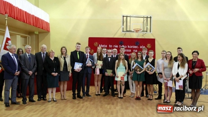 Zdjęcie w galerii na portalu naszraciborz.pl: ZSOMS pożegnał wczoraj swoich maturzystów wiadomości z regionu